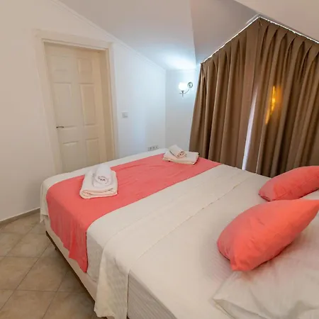 Sunset Club Apart-hotel *