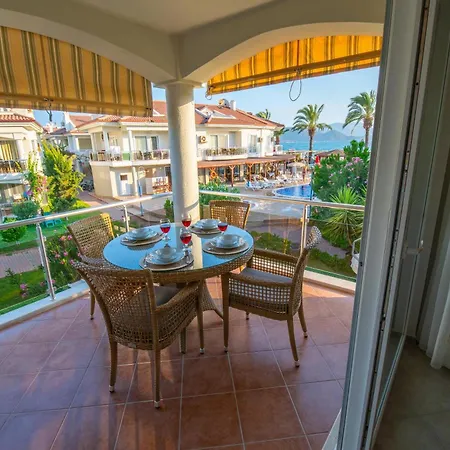 Sunset Club Apart-hotel
